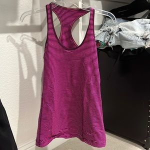 Lululemon tank size 6 pink / burgundy stripe